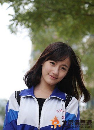 【高晴照片】校花高晴女神获微博“最美校服女生”称号