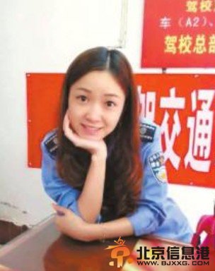 四川安岳美女城管被称女神 与小贩向城管下跪相比如何？