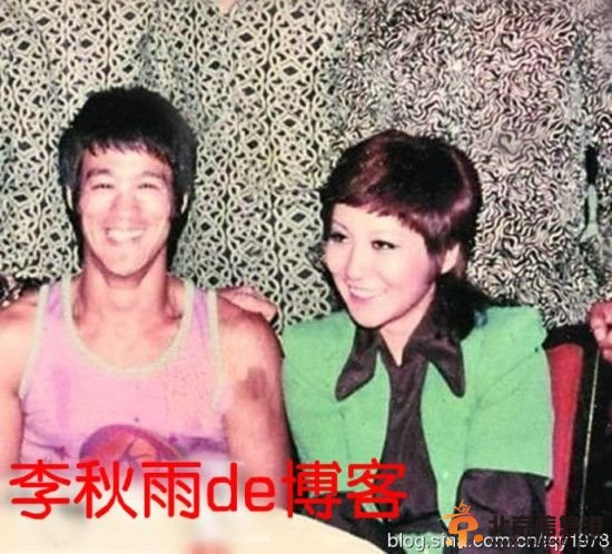 图揭李小龙艳星情人丁佩昔日美艳照 罕见合影曝光