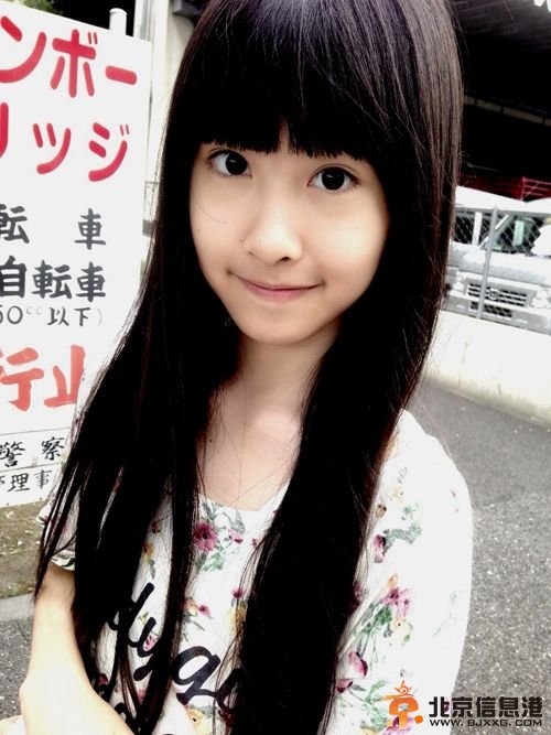 台湾萝莉双胞胎姐妹花走红 清纯可爱人人点赞