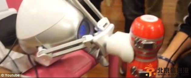 日本研发性机器人 创造与漫画人物虚拟性体验
