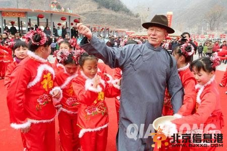 非遗传习人本色出演 200年敛巧饭搬上实景舞台[墙根网]