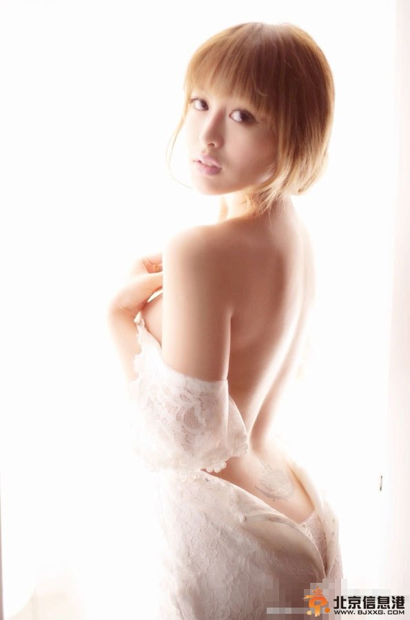 疑复旦校花龚叶轩全裸不雅艳照流出 爆乳透视内衣豪乳毕现