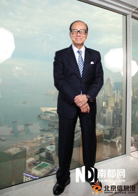 探访华人首富李嘉诚的办公室