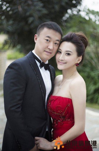 张雅晴个人资料 马琳老婆张雅晴照片 马琳张雅晴结婚照