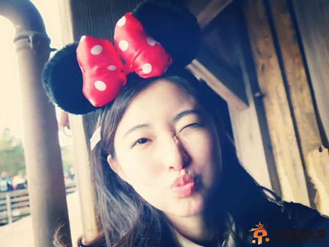 美女博士实验照惊艳走红 欲征男友回家过年