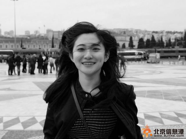 美女博士实验照惊艳走红 欲征男友回家过年