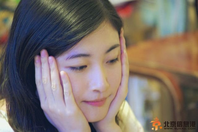 美女博士实验照惊艳走红 欲征男友回家过年