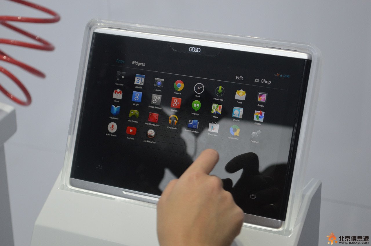 audi-smart-display-tablet-ces-2014-00-1