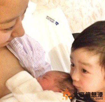 黄觉女儿照片 黄觉儿子照片 黄觉老婆个人资料照片