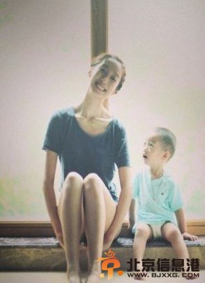 黄觉女儿照片 黄觉儿子照片 黄觉老婆个人资料照片