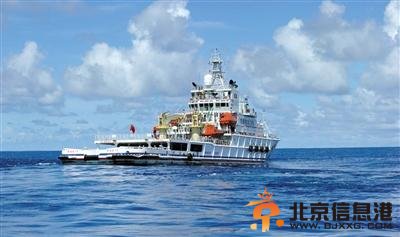 失联客机大量疑似物“现身”中国军舰成搜救主力