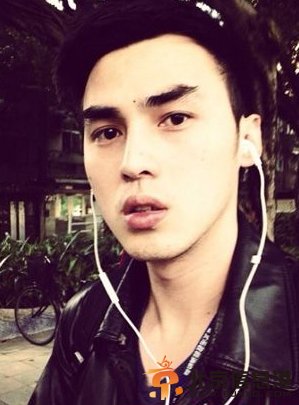 非常完美杨峰昆个人资料 最帅消防员杨峰昆照片 杨峰昆微博