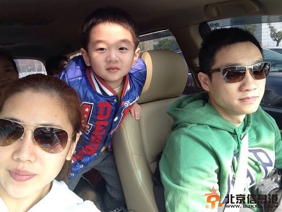 杨威儿子杨文昌妈妈杨云资料照片 萌语我今年叫杨文昌走红