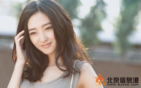 前任攻略罗茜是谁演的 扮演者王丽坤个人资料及素颜图片