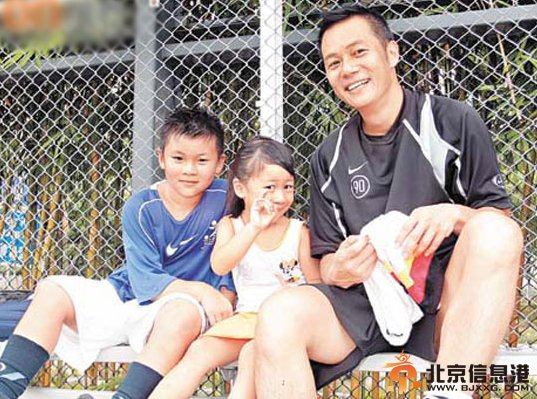 张兆辉老婆郭碧妍个人资料 儿子女儿近照曝光