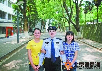 李丹和辖区的大学生