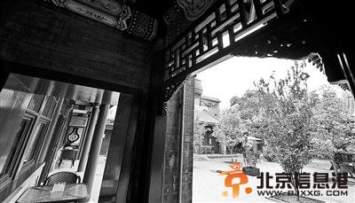 <a href='http://www.bjxxg.cn/news/beijing/' target='_blank'><u>北京</u></a>近千座四合院半数沦为大杂院 破败不堪(图)