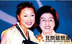 刘亦菲干爹七夕K歌四小时 盘点一线<a href='http://www.bjxxg.cn/ent/mingxing/' target='_blank'><u>明星</u></a>干爹靠山