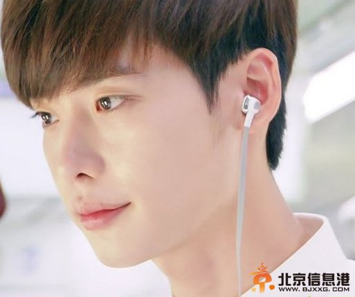 李钟硕承认整容了吗?李钟硕整容前后对比照