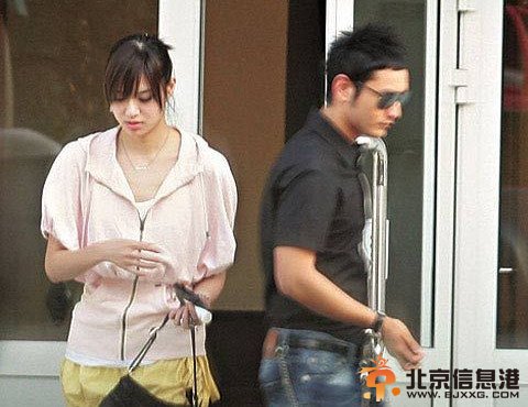 揭《花儿与少》五姐李菲儿:戛纳走光成名 遭王小帅封杀(组图)