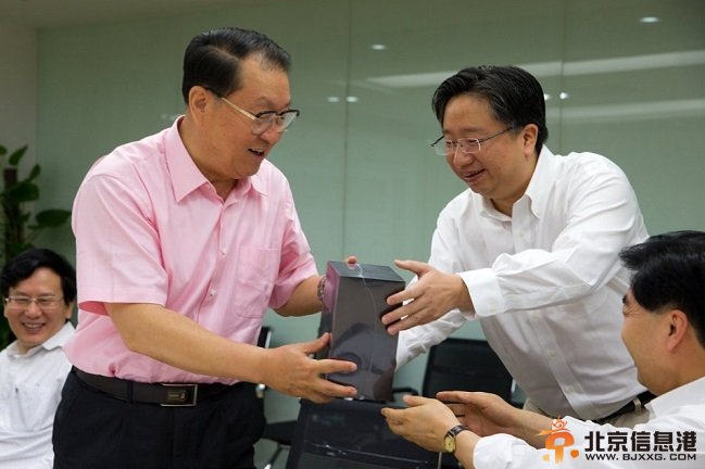 李长春为何视察迅雷？