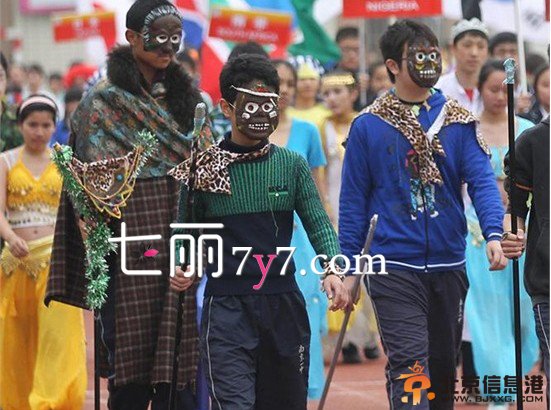 盘点各地疯狂的校运会 耶稣海贼王超级玛丽各种神装扮雷死人【图】