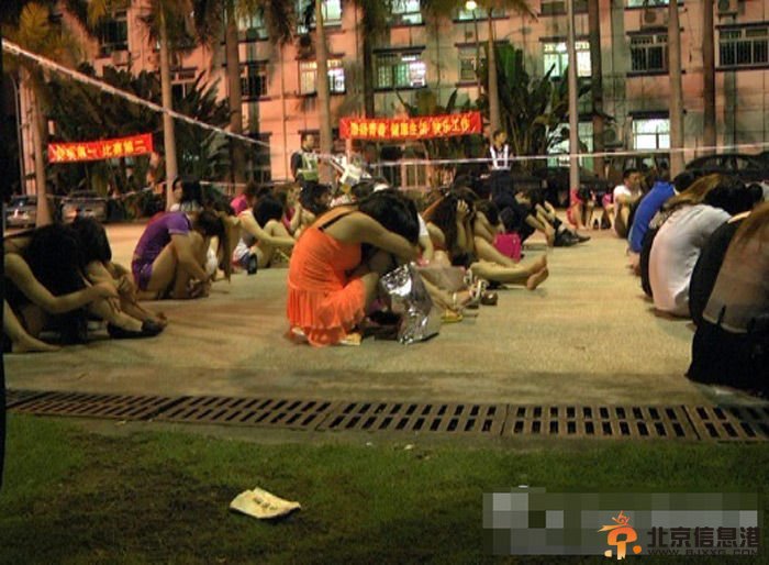 深圳扫黄卖淫女坐满<a href='http://www.bjxxg.cn/sports/lanqiu/' target='_blank'><u>篮球</u></a>场 卖淫场所深夜扰民市民举报