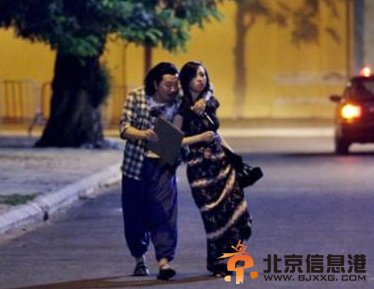 张静初力挺黄海波被指道德沦丧 昔日亲密照曝光
