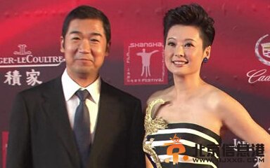 曝袁立勾张国立遭郑捷耳光 袁立不服与网友对骂“狗奴才”