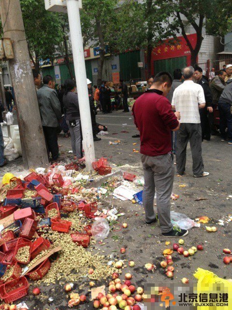 新疆乌鲁木齐发生爆炸 现场图集