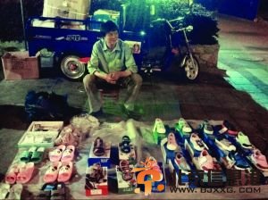 扬州一等功救火英雄 现在却在摆地摊