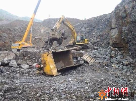 四川叙永一工地发生山体崩塌 失踪人员仍在搜救中