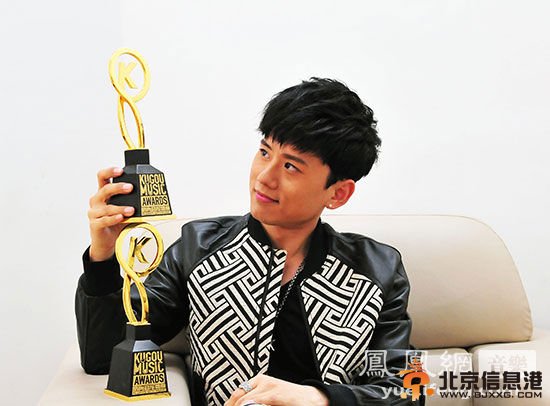 2014年酷狗音乐盛典张杰独揽3奖被称扫奖王 开创“杰式音乐”温暖人心