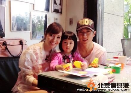 吴尊Neinei拜访怀孕五月侯佩岑 揭孕期安胎<a href='http://www.bjxxg.cn/health/yinshi/' target='_blank'><u>饮食</u></a>宜忌