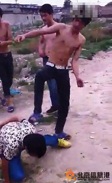 3名男子群殴少年对其头部撒尿 <a href='http://www.bjxxg.cn/news/beijing/' target='_blank'><u>北京</u></a>警方调查