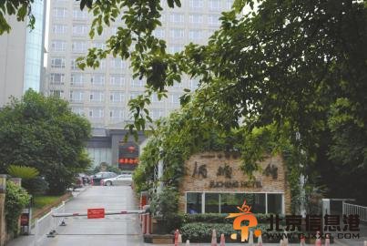 四川合江否认交警开房丢枪 当事人称未发生关系