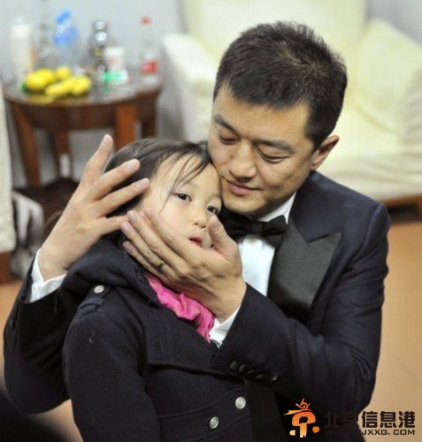 孙俪儿女合影首次曝光 盘点那些萌到爆的星二代[组图]