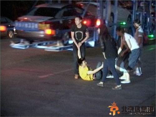 江苏小伙靠洋人脸骗取钱财 自称英国贵族后裔