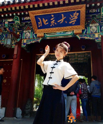 中国成语大会王帆走红 北大才女落落大方