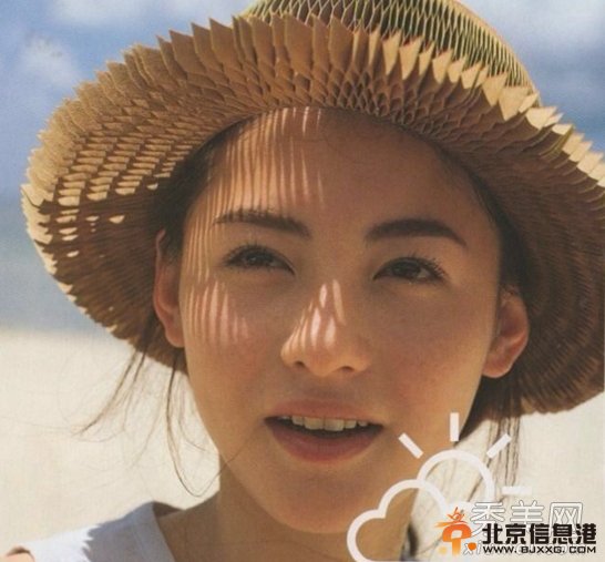 张柏芝19岁清纯照无死角美女 感叹容颜易老青春不再
