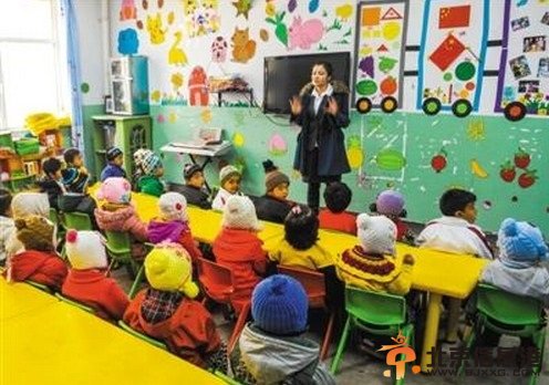 南疆全面普及高中免费<a href='http://www.bjxxg.cn/edu/' target='_blank'><u>教育</u></a> 新疆对外开放步伐加快