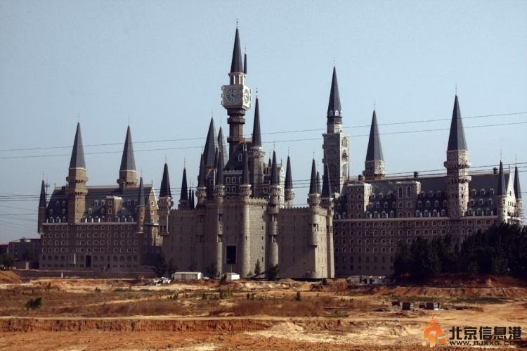 组图：石家庄现“霍格沃兹魔法学校”引热议