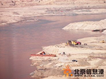 鲁地拉水电站水库曾一度被放干了水