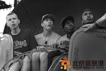 奶西村少年暴力事件引发深思 我们的孩子出了什么问题