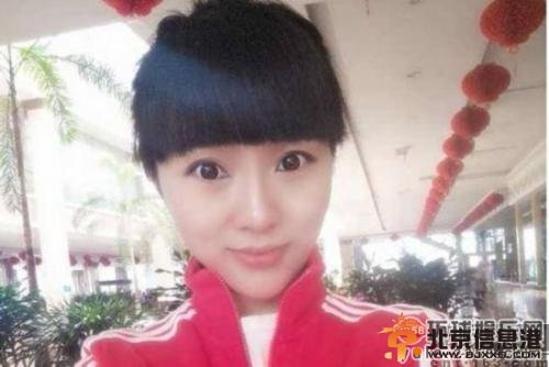 济南女司机自拍走红 被赞