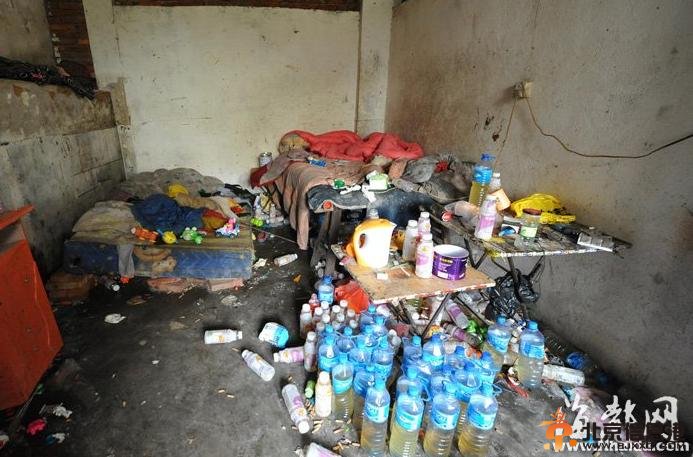 莆田五龄童被吸毒母反锁 一年多时间只喂饮料