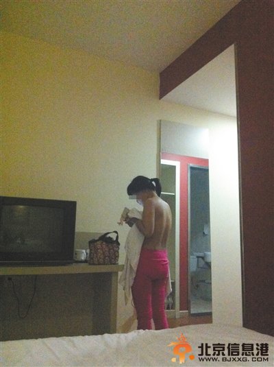 <a href='http://www.bjxxg.cn/news/beijing/' target='_blank'><u>北京</u></a>惊现成人奶妈:暗藏色情交易 包月5万起[图]