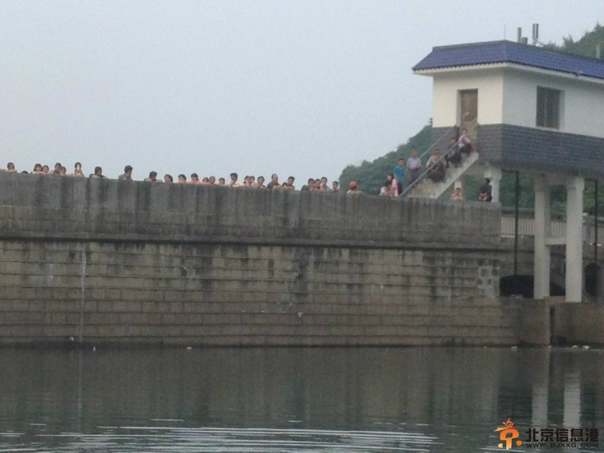 湖南两初中女生水库溺亡 下水前喝了一箱啤酒【图】