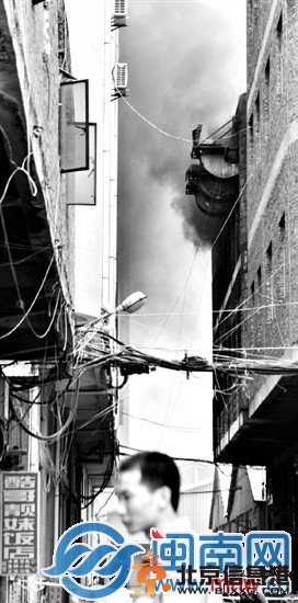 晋江一鞋厂大火致2死1伤 2岁女孩受重伤